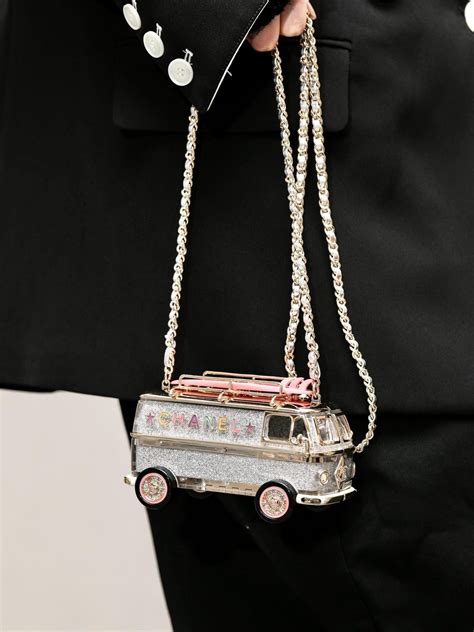 chanel bus tasche